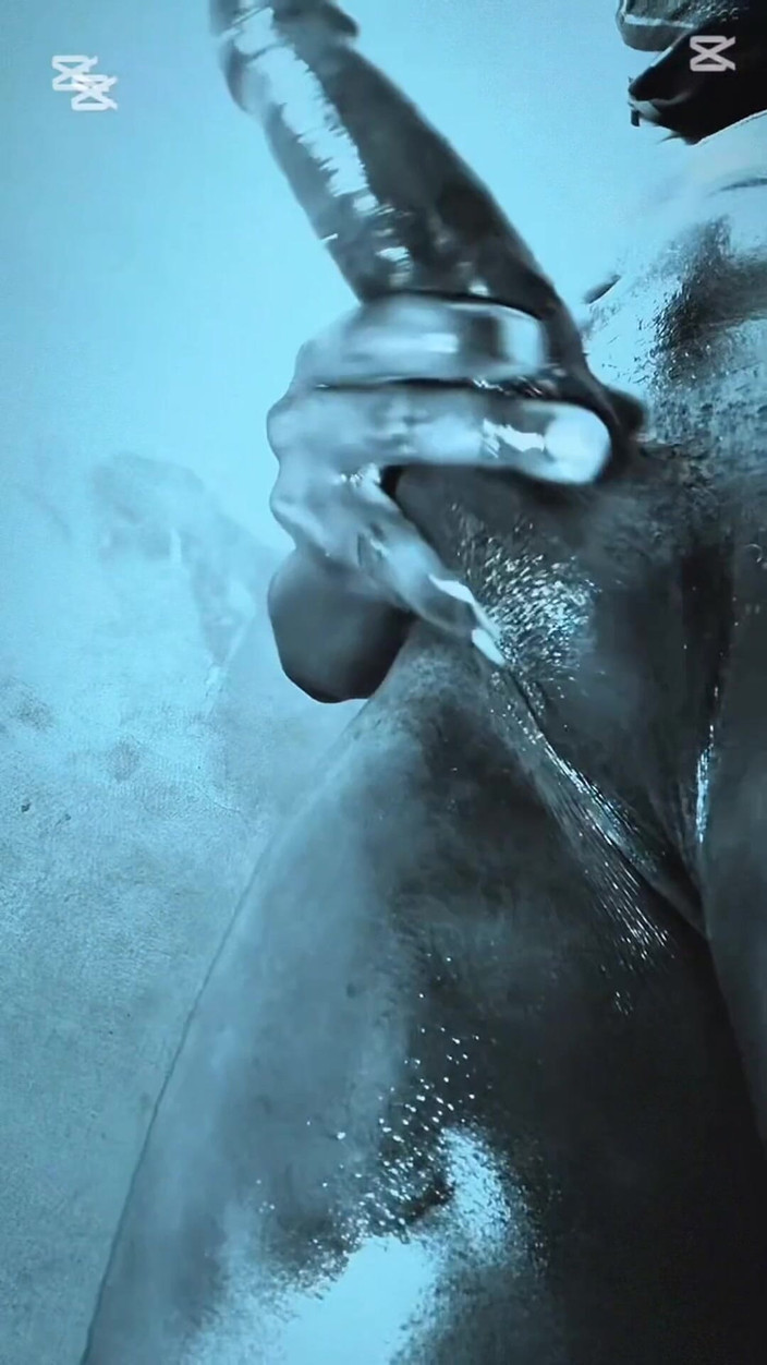 Bbc-godaddy: 继父喜欢让你看着他像荡妇一样在你的嘴里啪