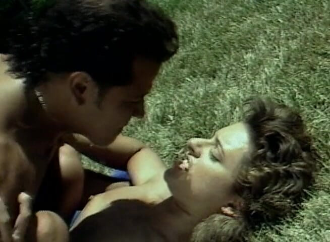 Real Swingers: Two hot chicks get plowed outdoors