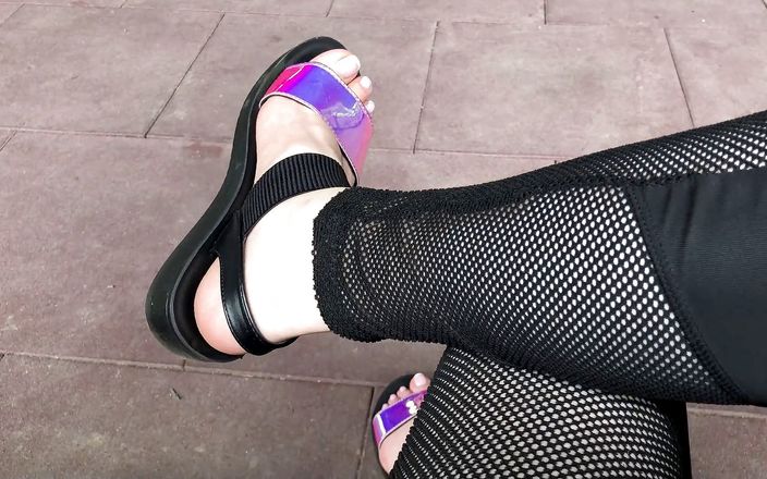 Goddess Misha Goldy: My new shiny sandals and toes tease outdoor