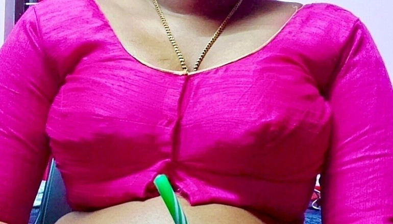 Desi Mohini: 教師が25歳の少年と若い学生のセックス