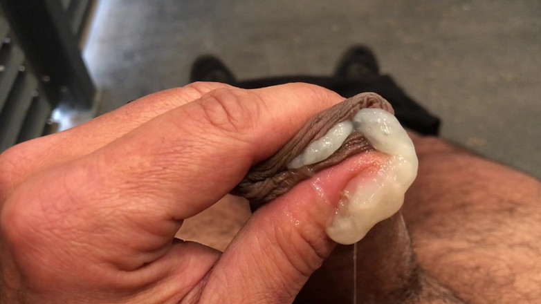 Sessolino69: 有史以来最流白浆的射精!!