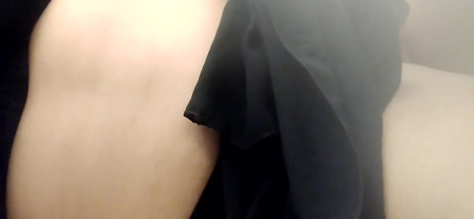 Aria Mia: Сексуальное видео одиночества женщины-вдовы