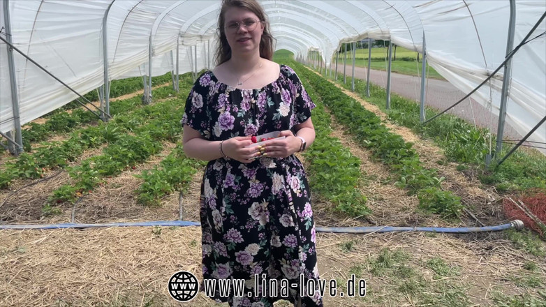 LinaLove_: Slut?!? Hãy để người nông dân đụ và chảy tràn tinh dịch...