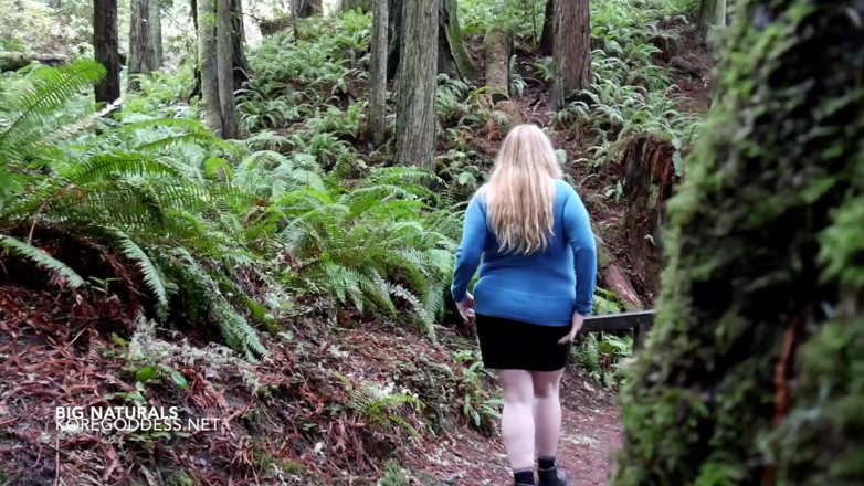 Kore Goddess: Big natural boobs venture outdoors
