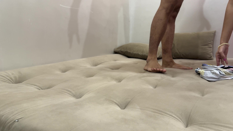 Hornycouple149: いたずらな継母サーラが義理の息子を誘惑してファック