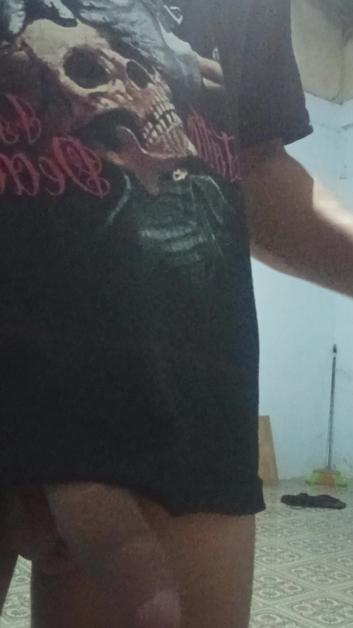 AdmHell: Syukur Gak Ketahuan Lagi Ngocok