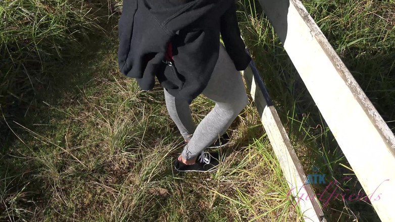 ATK Girlfriends: エマ・ヒックスとのハワイでのバーチャルバケーションパート4