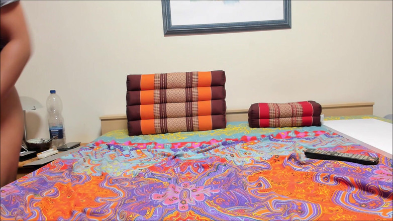 Nueng_Thai: 누엉, No. 117, 누엉 &amp; 피트 스페셜, 세 번째 사정