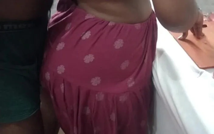Tamil lesbian: Kitchen Hot Sex When She Cooking