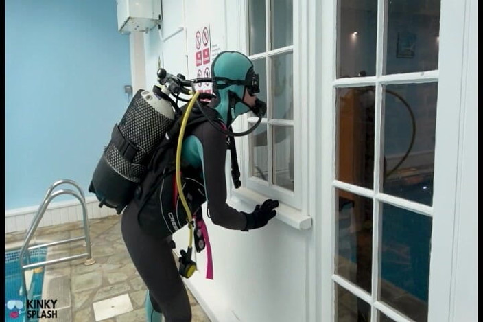 UKCuteGirl Lucy Lauren: Scuba Agent Lucy Returns Underwater Diver Searches for Secret Device