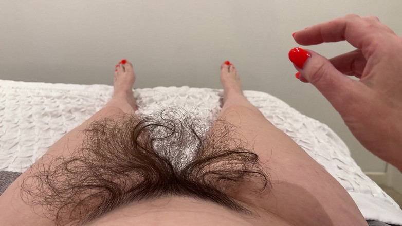 Sophie James: Lông mu dài nhất trên Internet - cận cảnh tia nước...