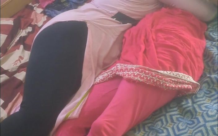 Tamil lesbian: Des taties lesbiennes se font surprendre par leur copain