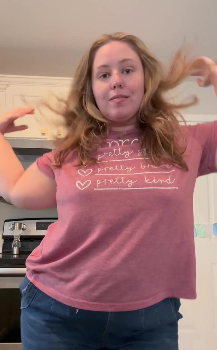 KinkyKatie: Co si myslíš o mých nových chlupech?