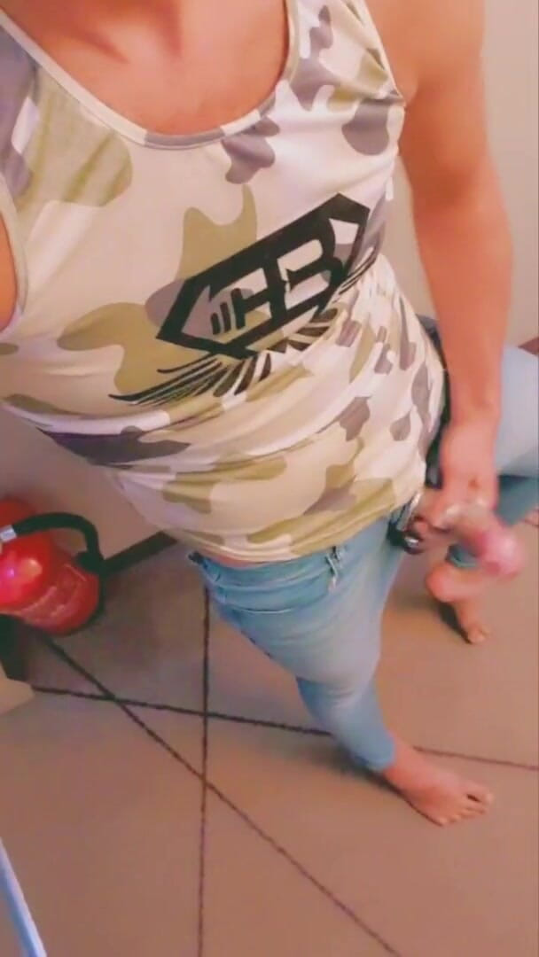 Slutboyben: Slutboyben cam4 酒店地板暴露狂