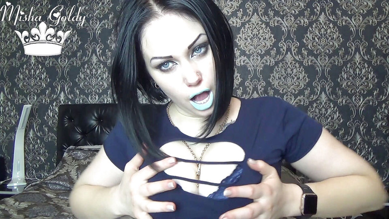 Goddess Misha Goldy: Il mio affascinante rossetto blu