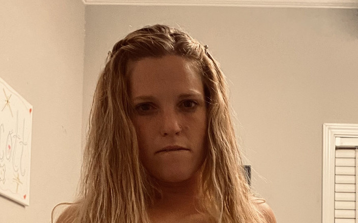 Innocents: Poesje speeltijd!