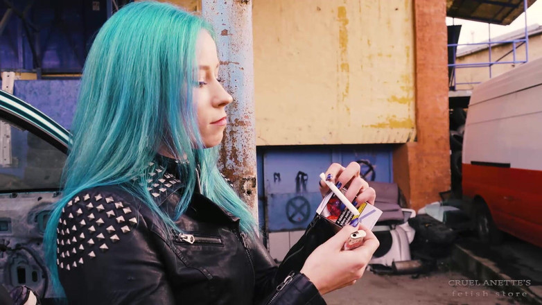 Cruel Anettes fetish world: Kouření Na Demoličním Dvoře