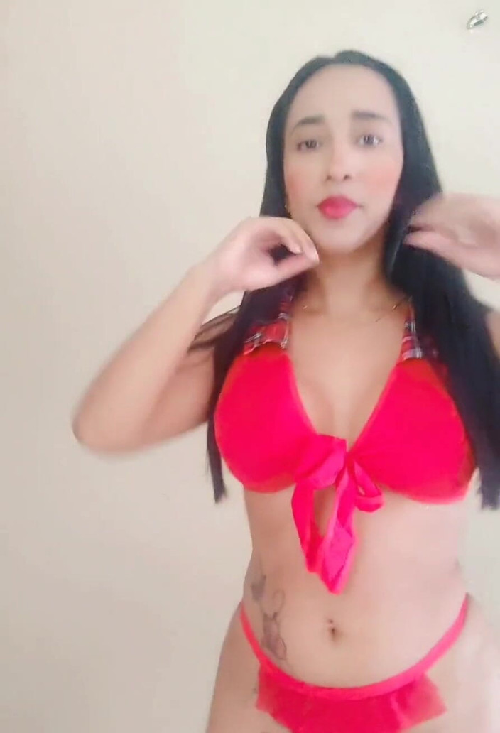 Leyne Rodriguez: キス・マイ...。