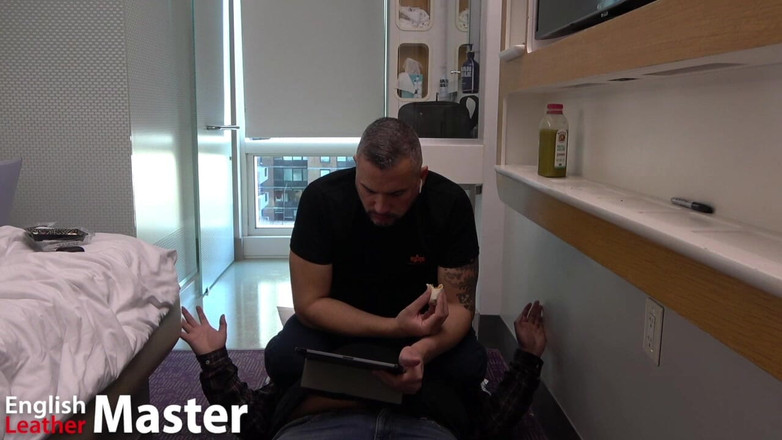 EnglishLeathermaster: Facesitting et péter