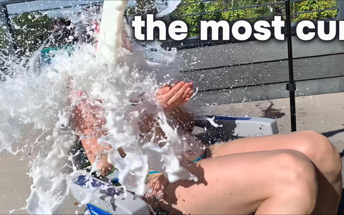 Bigmax8inch: दूध के छींटे सबसे ज्यादा वीर्य मेरे सौतेले भाई ने मेरे छेद का इस्तेमाल किया और मुझमें वीर्य डाला जबकि मेरे सौतेले मम्मी-पापा अगले कमरे में हैं