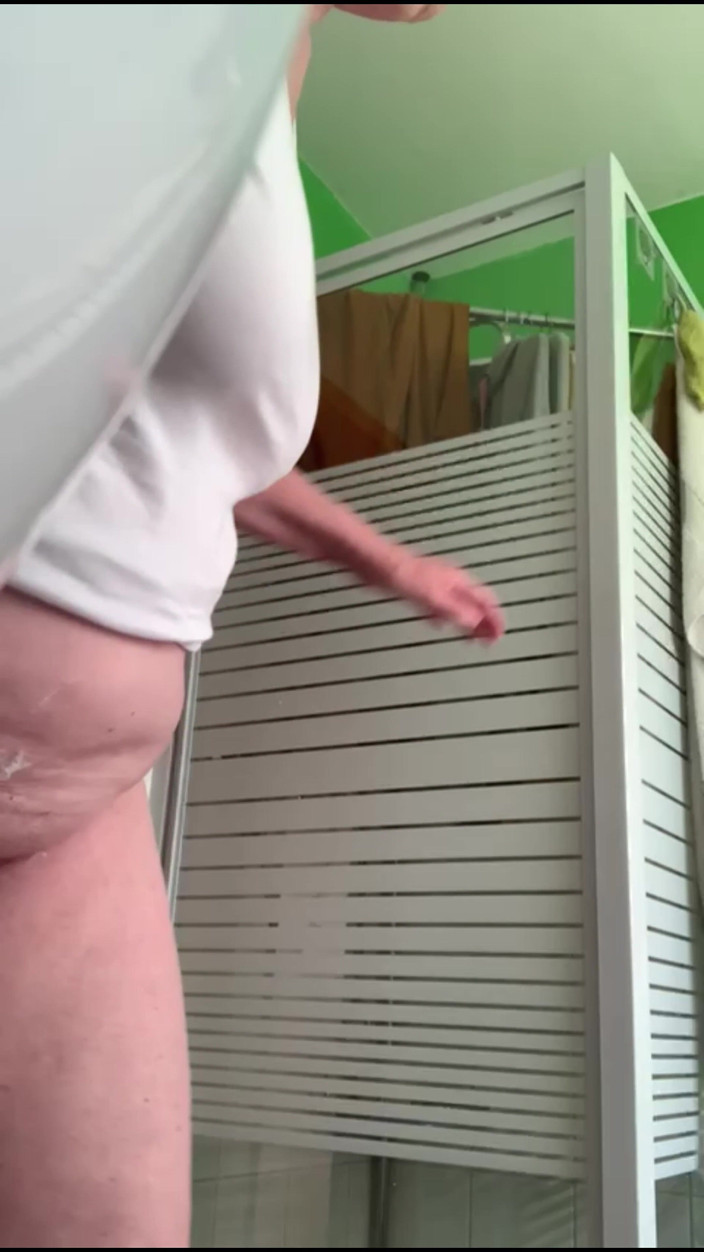 Goldschatz59: Tôi cạo lông lồn già của tôi