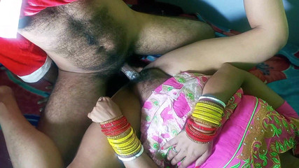 FireeCouple: Ateşli seksi Bengalli kız Noel Baba'dan Noel için büyük şişman bir...