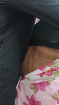 Tante seksi tamil dengan baju tailor lagi asik dientot habis-habisan sama kontol besar