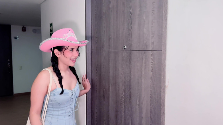 Yenifer Chacon: Lesbian Comfort