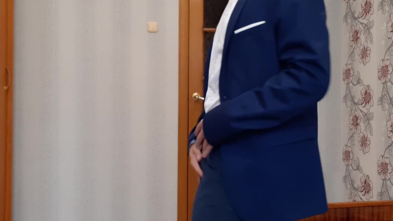 AlexRusFun: Guy masturbates his big dick in the office