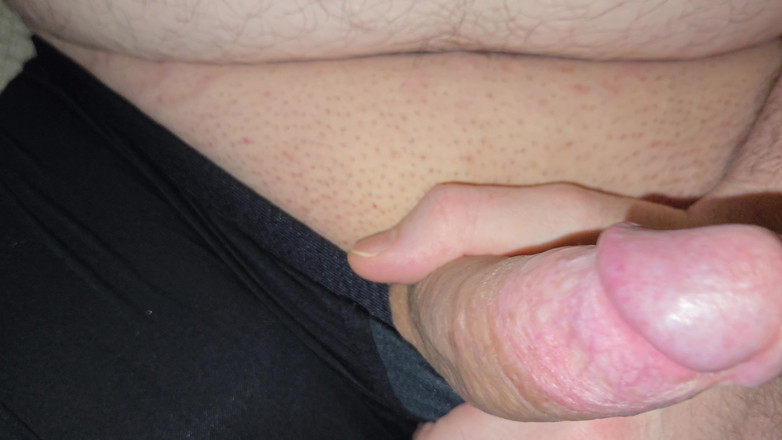 AssPlayLove: Geklede pik wordt gestreeld