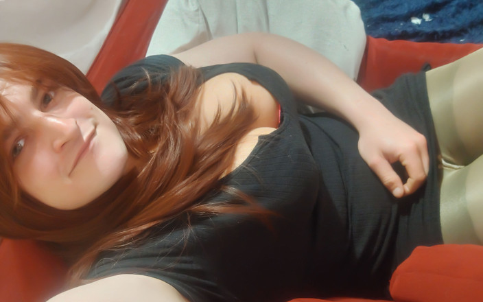 AshleyInHose: Ashley azgın, kendilerine dokunurken sikilmeyi düşünüyor