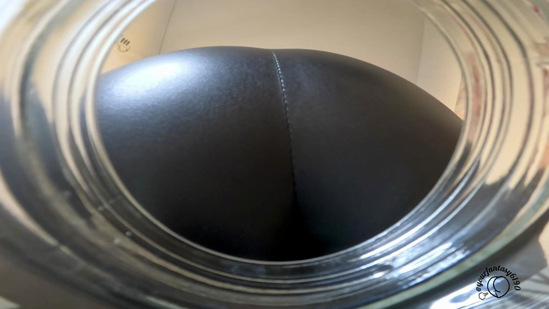 Your fantasy studio: Инструкция по дрочке с мокрыми пердедами в кожаных штанах