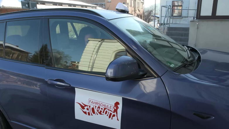 German Full Movies: Lecții de futai dur la școala de șoferi