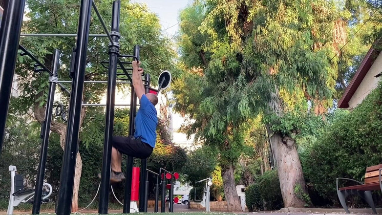 Alex Igogo: Me bombearé y me iré a masturbarme.