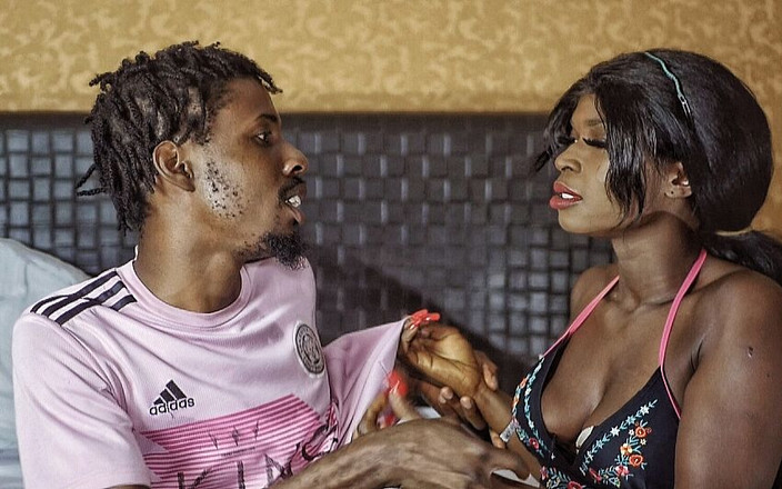 Bangweather: 내 호텔에서 접수원에게 따먹히는 방법