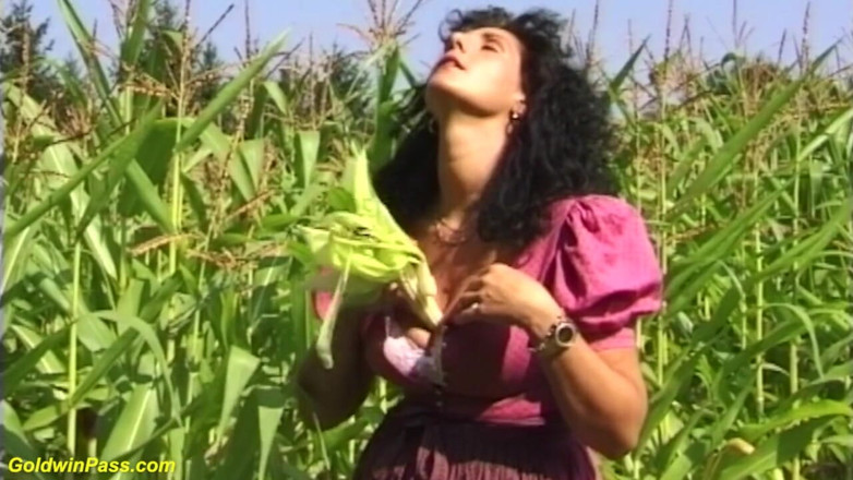 Goldwin pass: Farmers wife outdoor fucked by her stepson