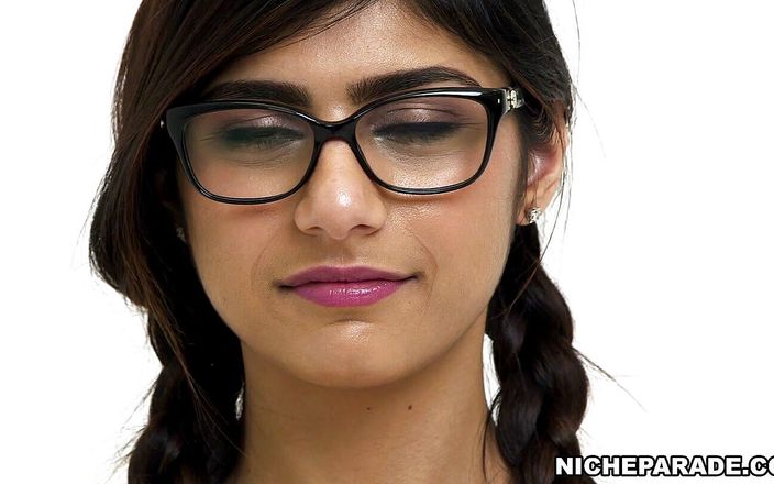 Nicheparade: Mia Khalifa intim, sensuell upplevelse