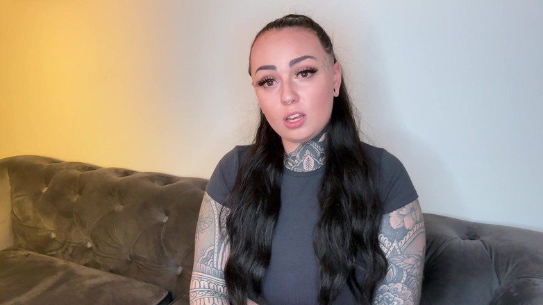 Miss Valentina: Awak Berikan Saya– Ick