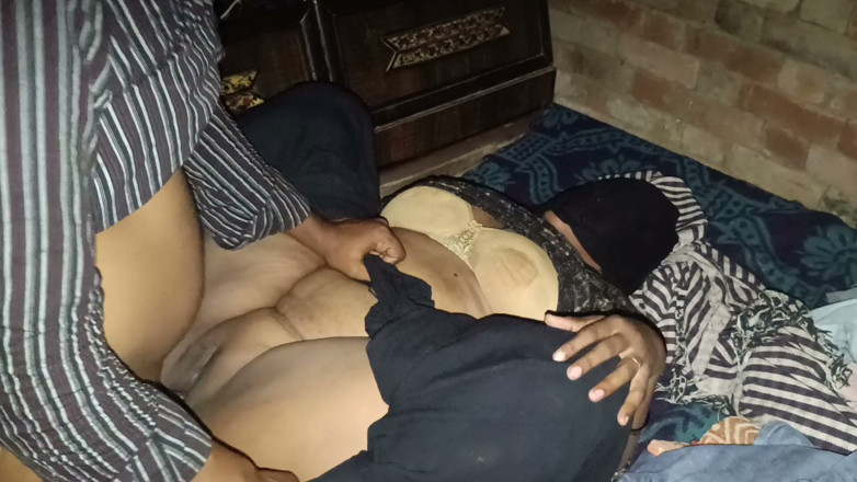 Bhabhi UP: Muskan Bhabhi Bhartiya Lugai