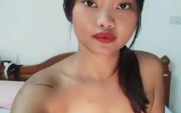 Abby Thai: I oil my ass and make me horny