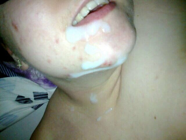 Sekretny666: Abspritzen auf ihre lippen und backen