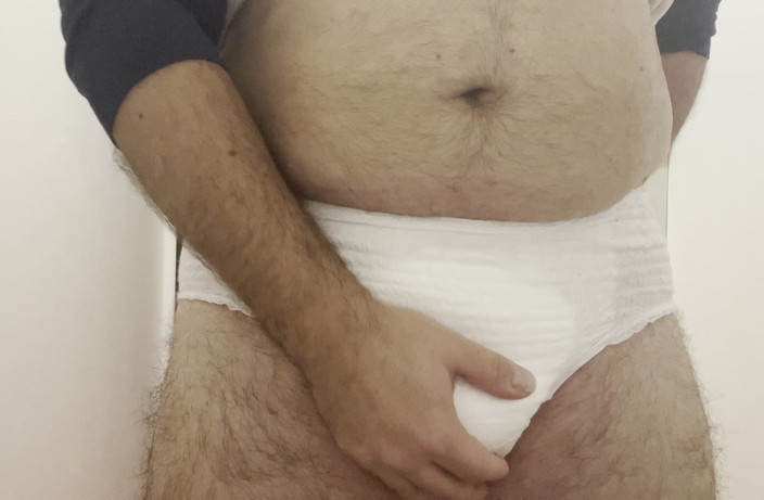 Diapers_MD: BBW pissar med liten kuk