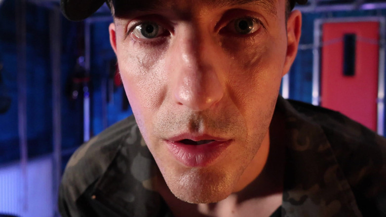 TomBakerBDSM: Virgină care suge pula