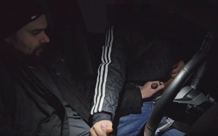 AntoGoesHunting: Cruzando na vaga de estacionamento da floresta