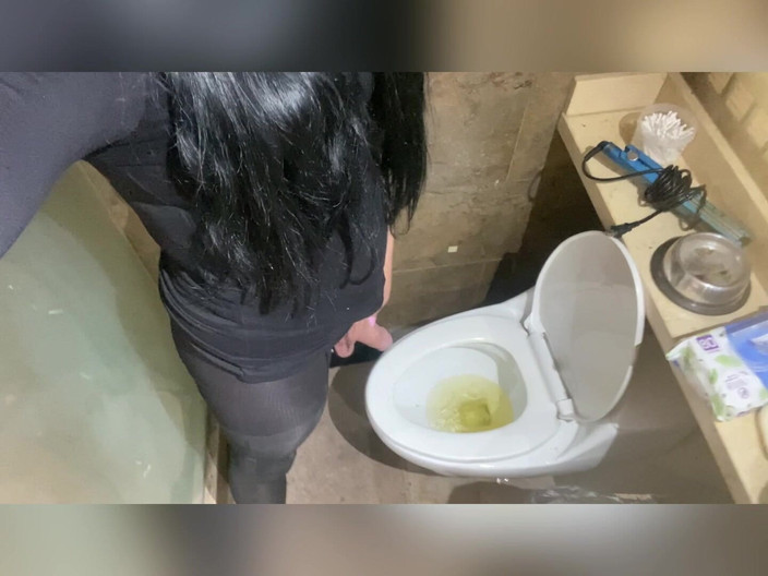 JessieRoss: Pacchetto: Piscio completo 1