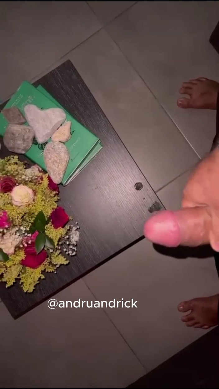 Andru y rick: Orso che si masturba