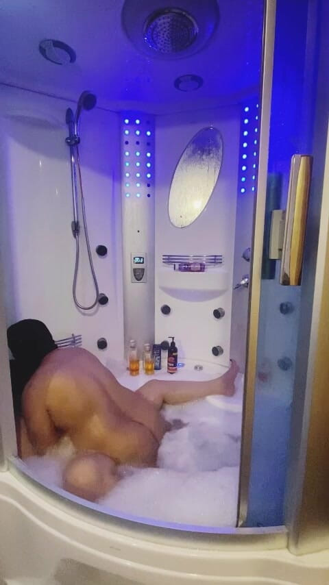 Six my and wife: Ả Rập tắm tình dục nóng bỏng