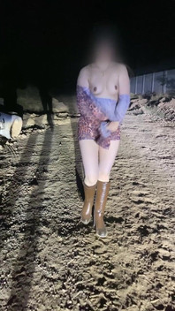 Anne Steele Nude Flashing on Road