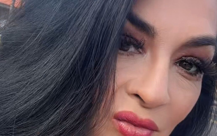 Mia 69: 라티나 러브 댄스