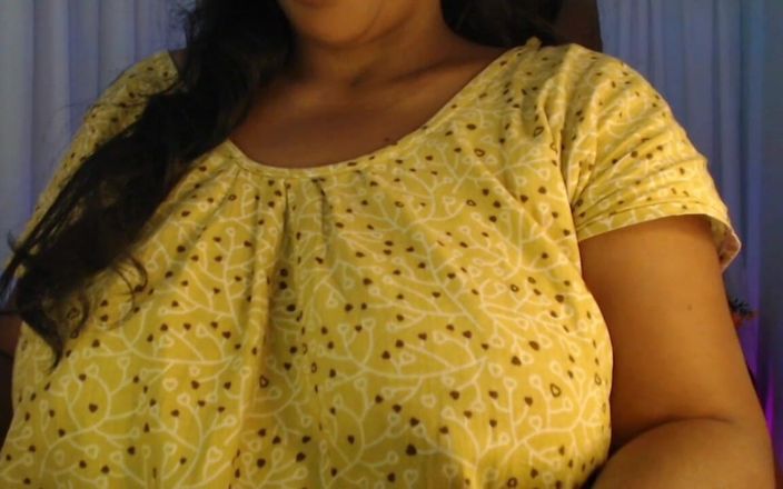 HotGirl21: Sexy Hot Girl Boobs Press Gug in Mouth Show Dildo...